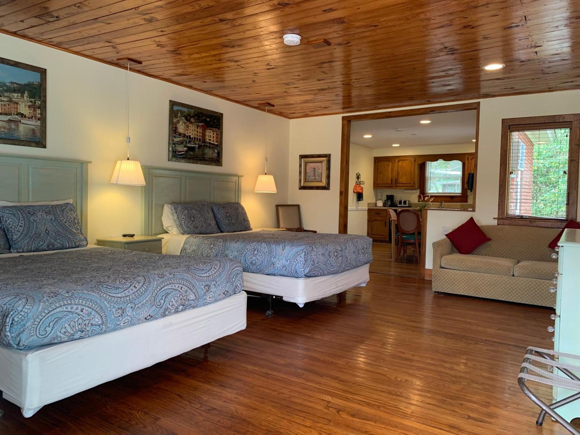 Cape Pines Motel Бакстон Экстерьер фото