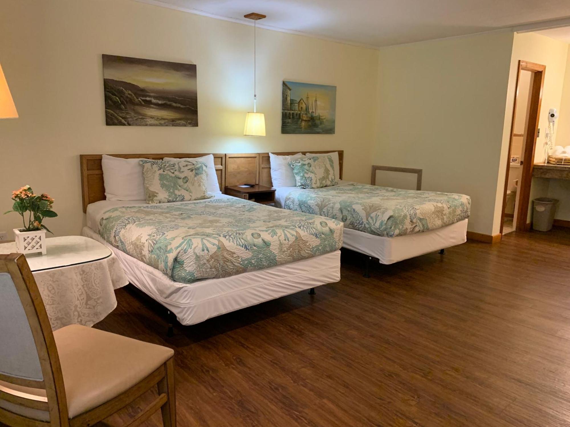 Cape Pines Motel Бакстон Экстерьер фото